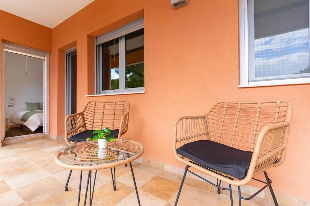 Acogedora En Con Piscina Y Barbacoa Alacant